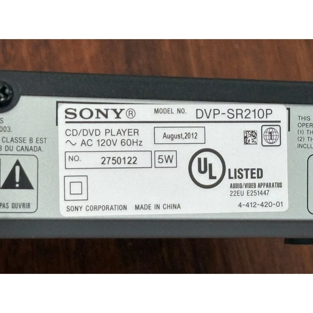 Sony DVP-SR210P DVD Player with Progressive Scan NO REMOTE TESTED AND‎ WORKING